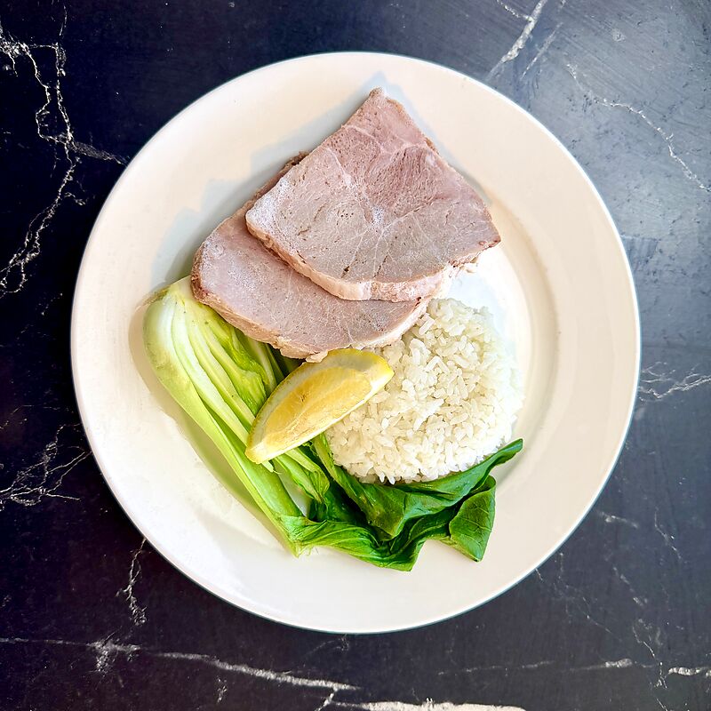 Roast beef with rice and bok choy