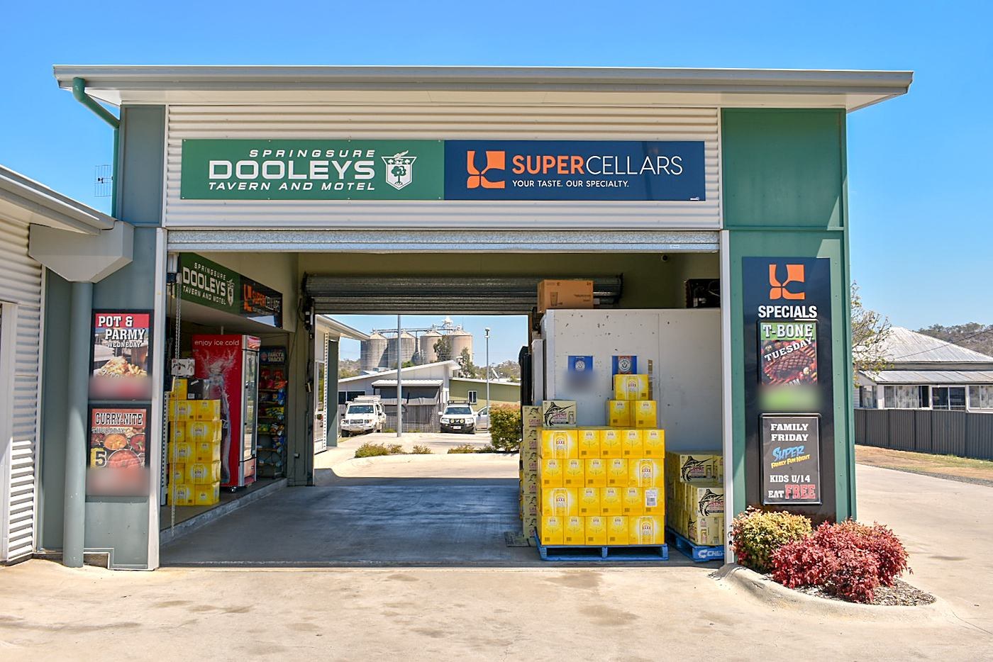 Dooleys Supercellars drive-thru bottle shop